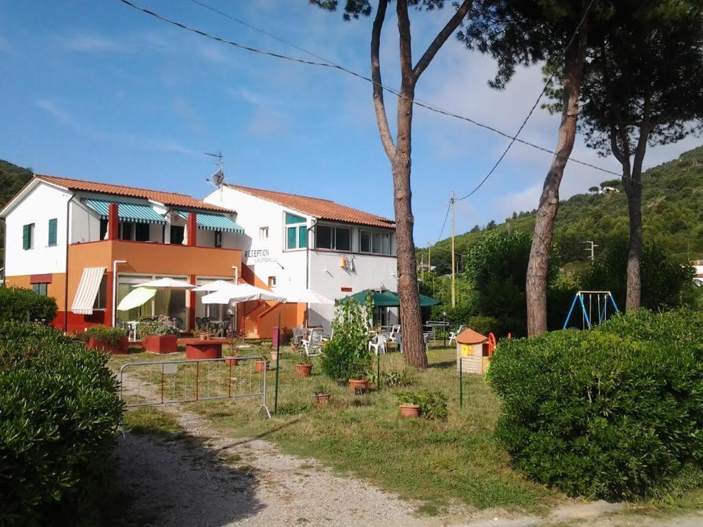 Hotel Rustichello Marina di Campo Kültér fotó